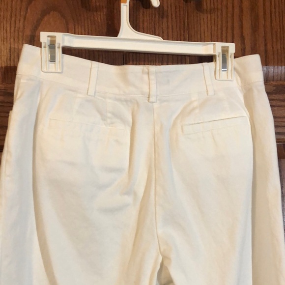 White Button-Detail Pants - Picture 4 of 7